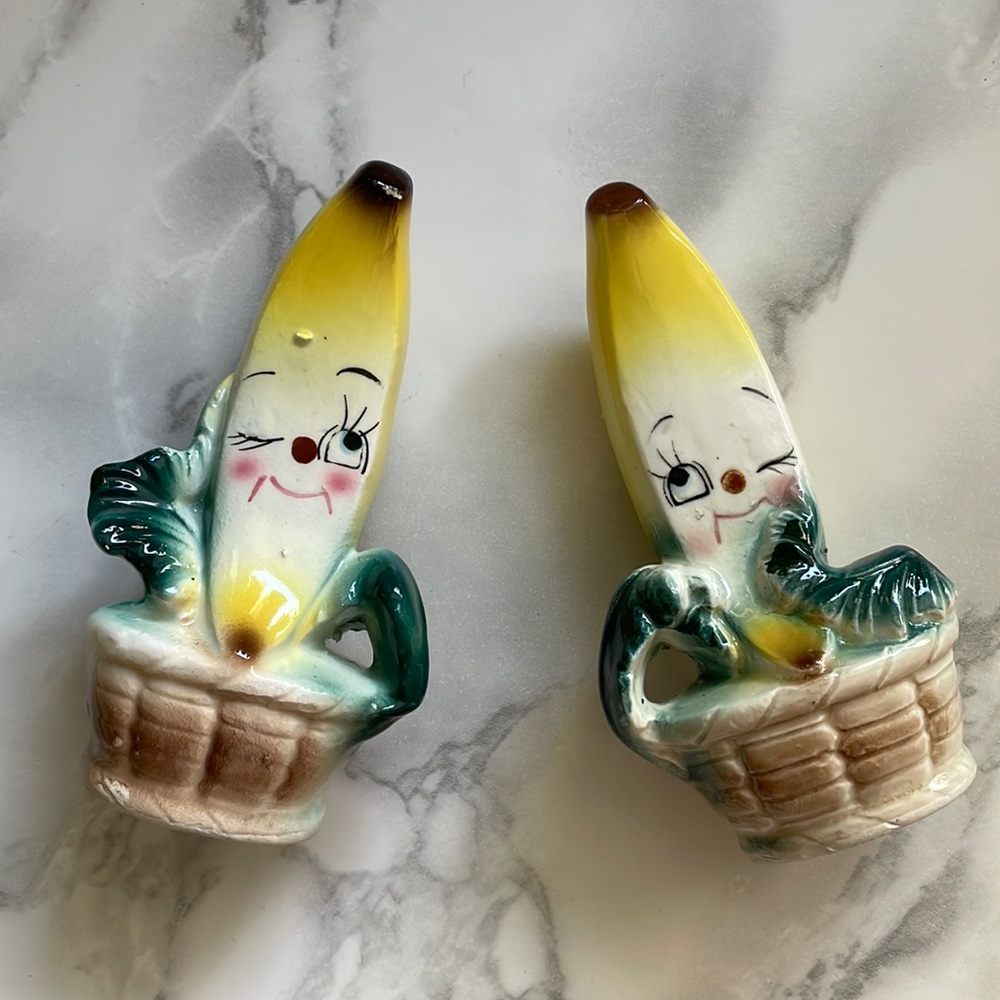 Vintage Kitschy Apomorphic winking Banana - Salt and Pepper Shakers, 1950's